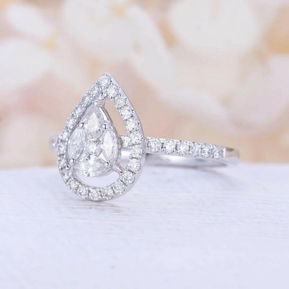 925 Silver Pear Cut White Sapphire Ring New - Picture 2 of 5